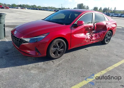 2022 Hyundai Elantra Sel z USA, uszkodzony, nr VIN KMHLM4AG2NU284487